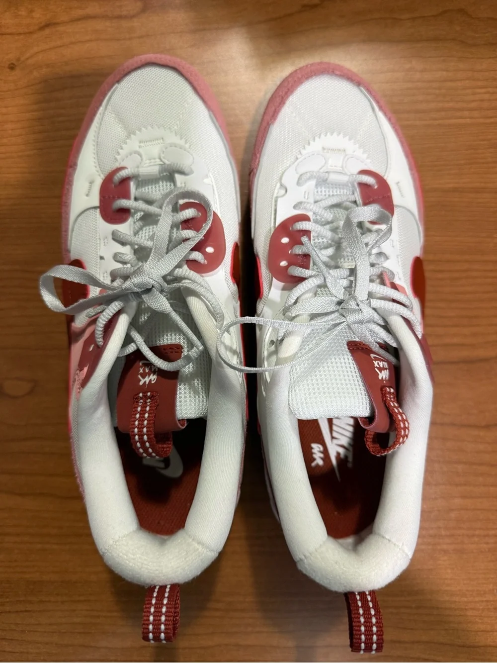 Nike White and Red Women's Athletic Sneakers